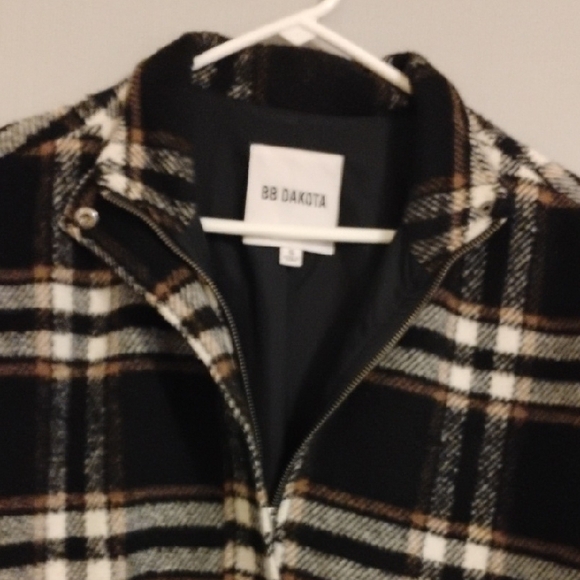 BB Dakota Black and White Plaid Jacket - Picture 3 of 7